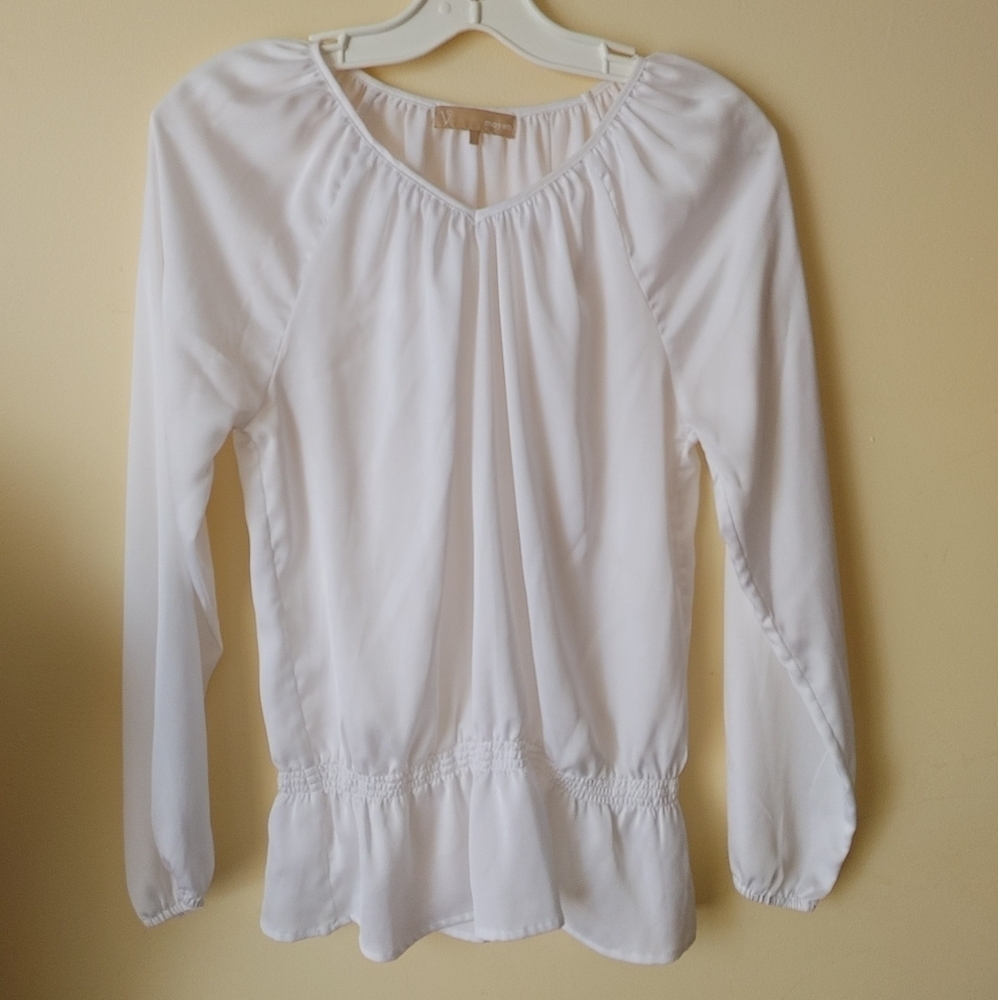 Lightweight blouse white top‎ size M